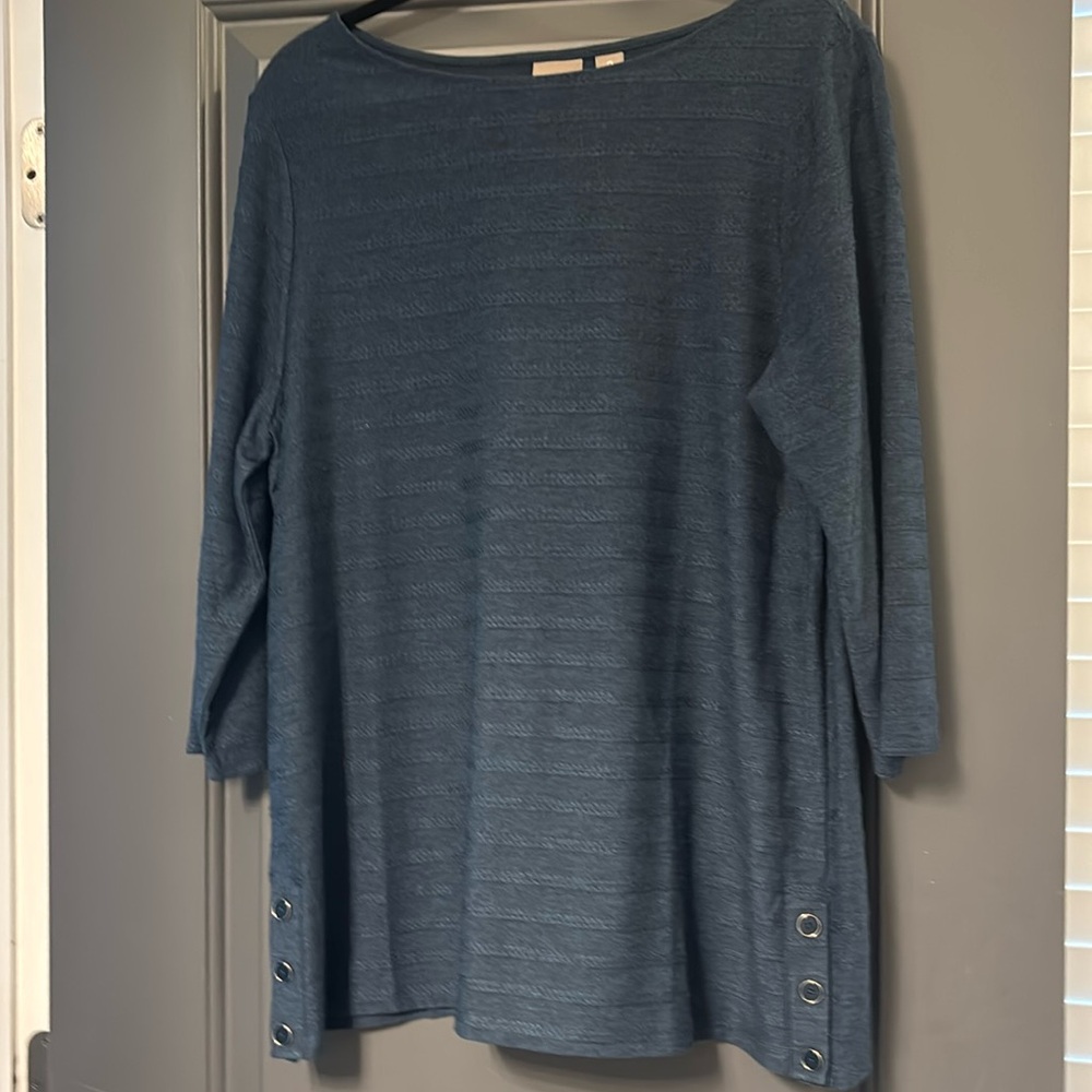 Chico’s size 2 navy three quarter length shirt